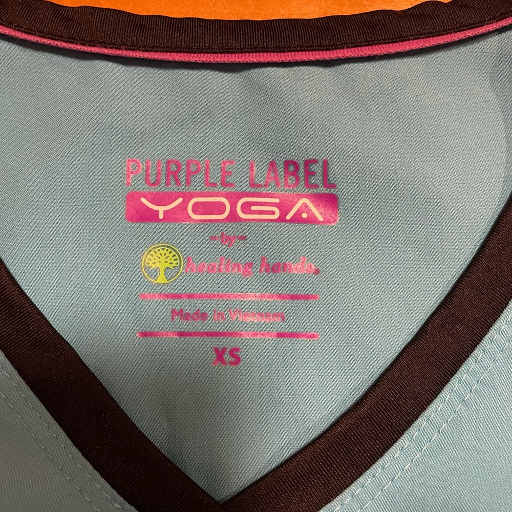 Purple Label Yoga by healing hands Scrub Top - Size XS - Picture 5 of 7